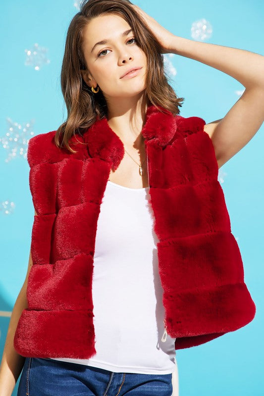 SHORT FURRY TIERED HIGH NECK ZIP UP PUFFER VEST