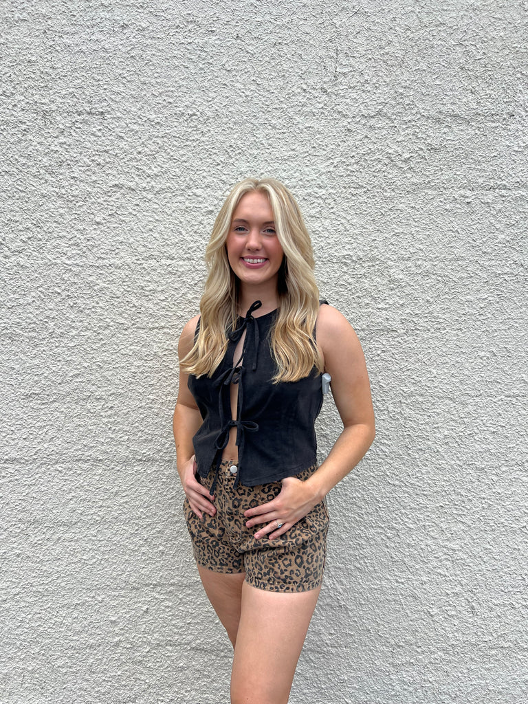 Washed Leopard Shorts With Double Pleats