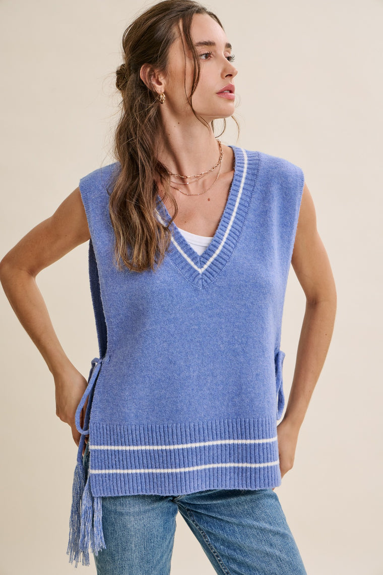 Sunny Garden Wool Blend Tie-side Sweater Poncho Vest
