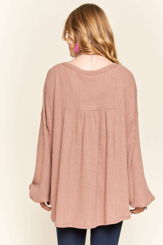 LONG PUFF SLEEVE VNECK TOP W/BUTTONS