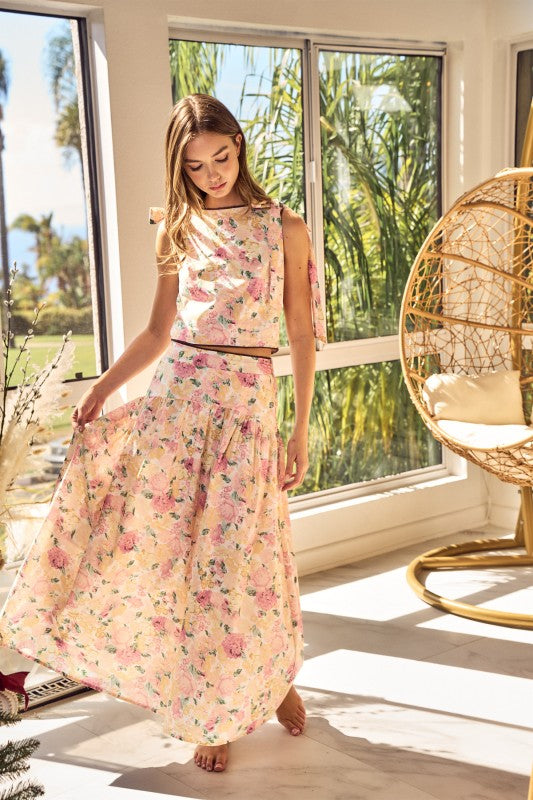 Elegant Vintage Floral Top And Skirt Set