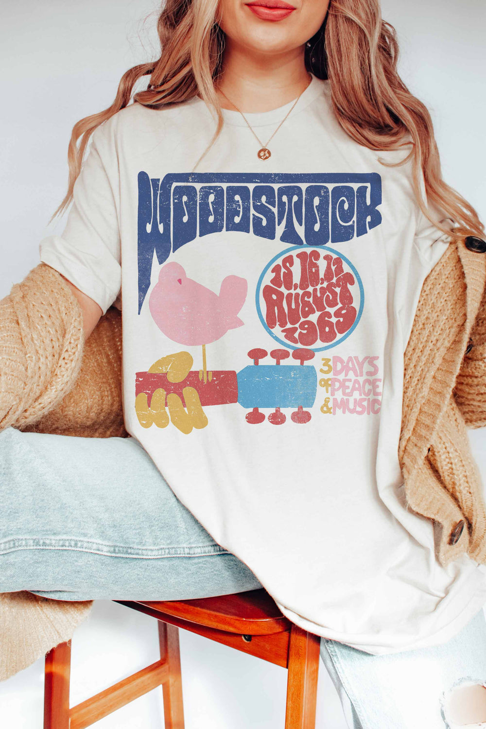 WOODSTOCK MUSIC FESTIVAL GRAPHIC TEE