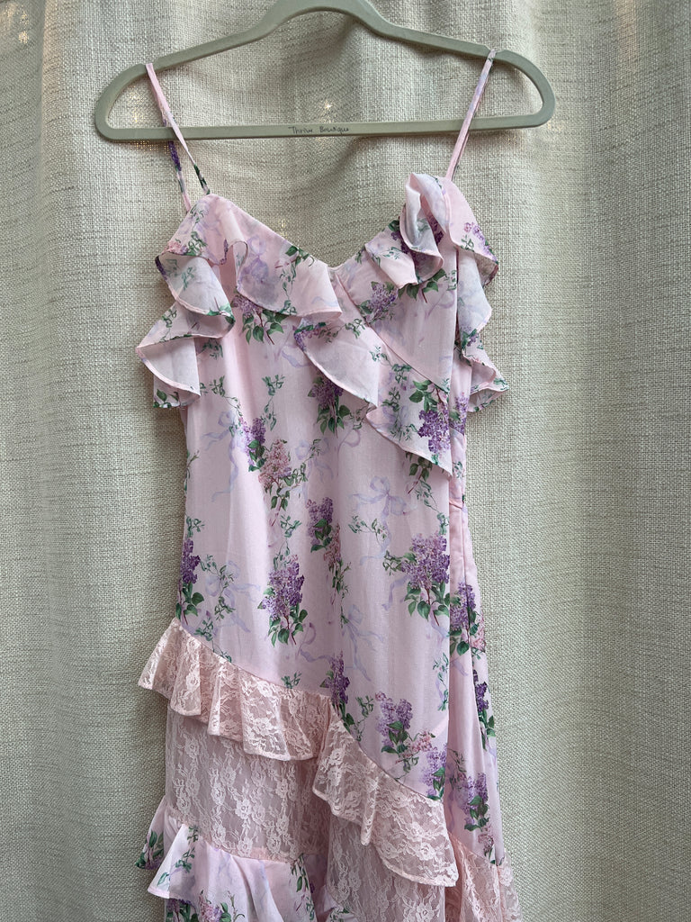 Floral Lace Ruffle Maxi Dress(i)
