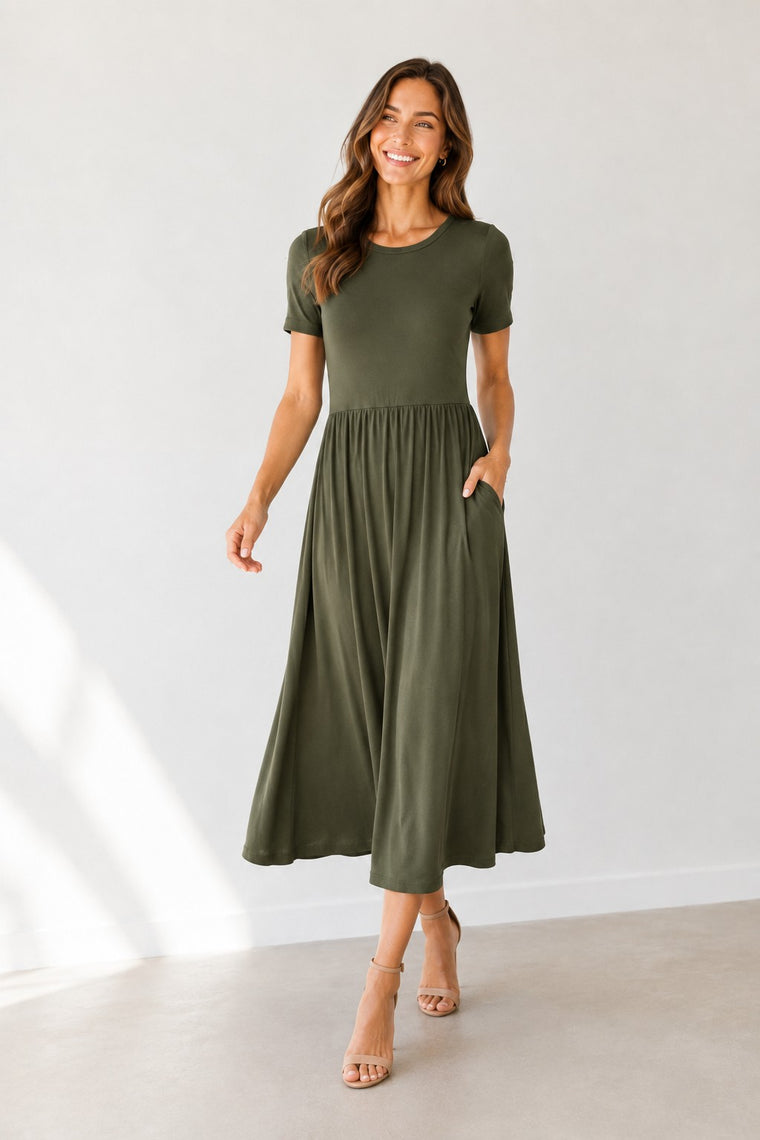 Flowy Short Sleeve Crewneck Maxi Dress With Pockets