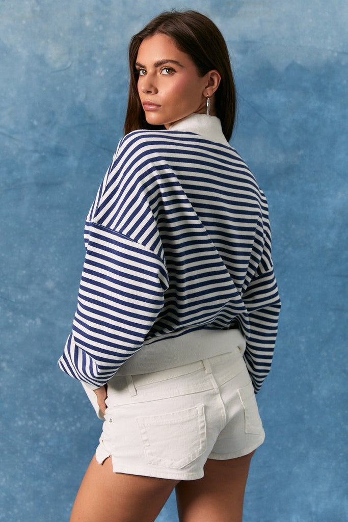 Stripe Mock Neck Sweatshirts With "USA"